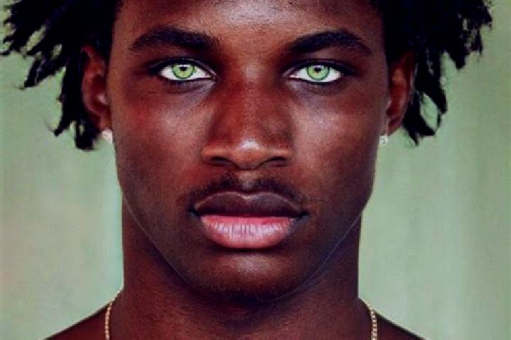 Aztec Eclipse Hold and Win slot game