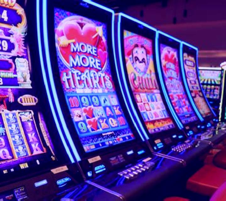 Clover Stones slot